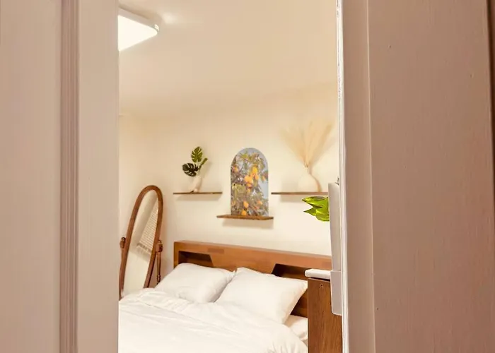 3 L 3 Beds L Mrt 8 Min L Gwanghwamun