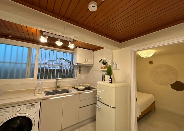 3 L 3 Beds L Mrt 8 Min L Gwanghwamun *