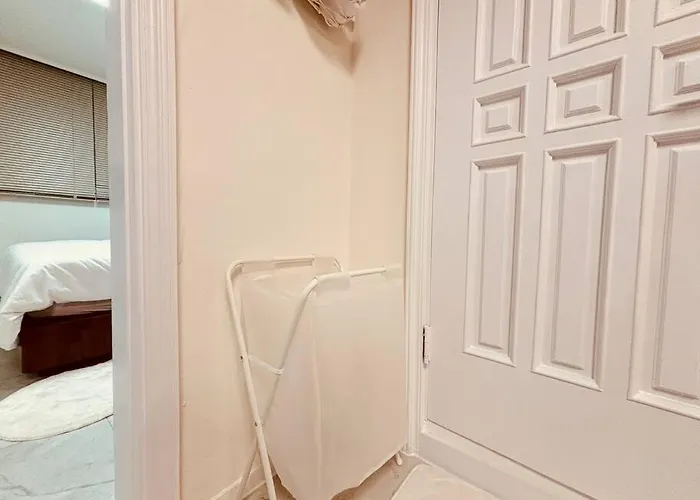 3 L 3 Beds L Mrt 8 Min L Gwanghwamun