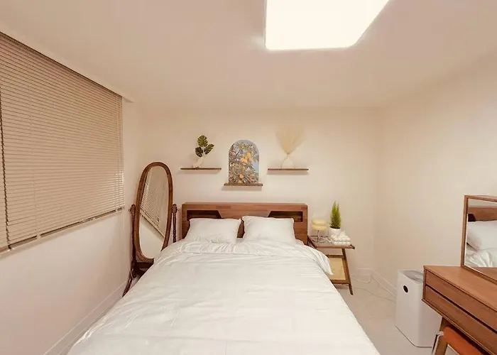 3 L 3 Beds L Mrt 8 Min L Gwanghwamun アパート